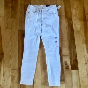 NWT GAP White True Skinny Ankle High Rise Jeans 28